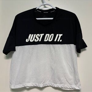 NIKE BLACK & WHITE ATHLETIC MESH CROP TOP